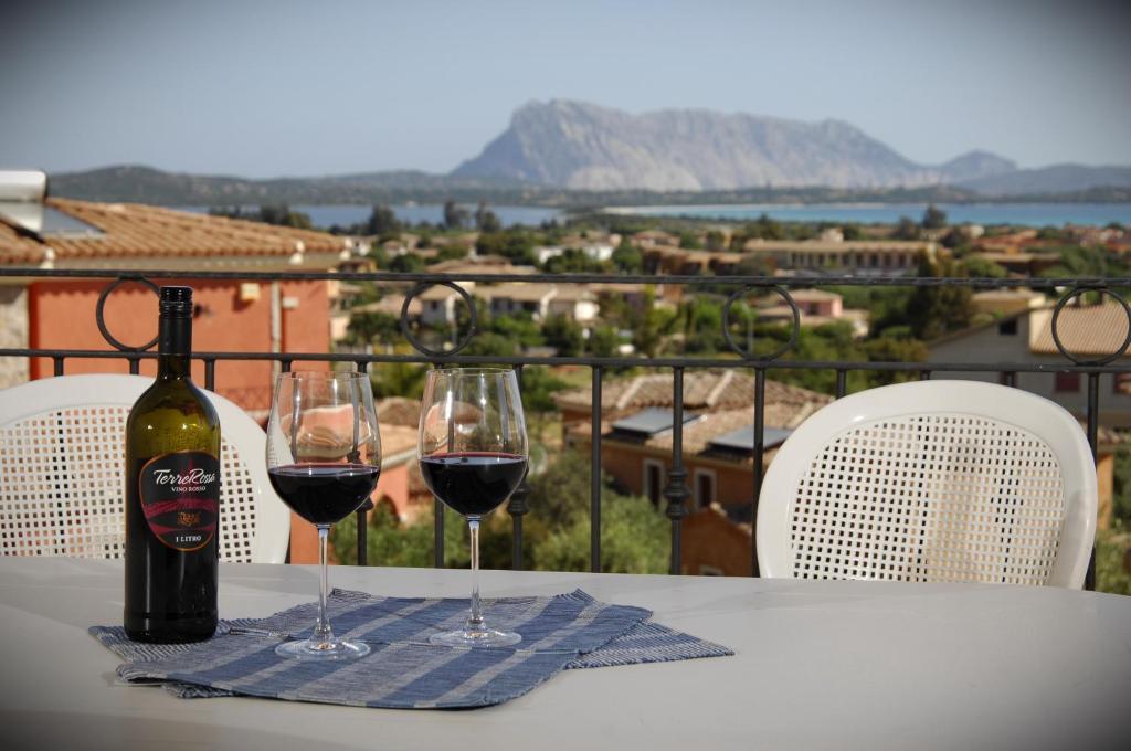 Iss Travel, Citai Panoramic Apartments - 1,5 Km From The Beach San Teodoro  Extérieur photo